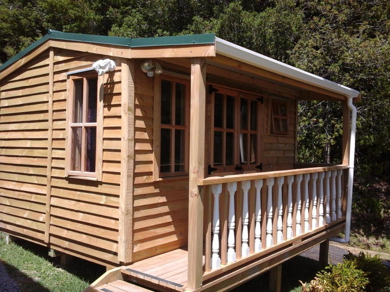 לינה וארוחת בוקר פאנגאריי Kauri Nest מראה חיצוני תמונה